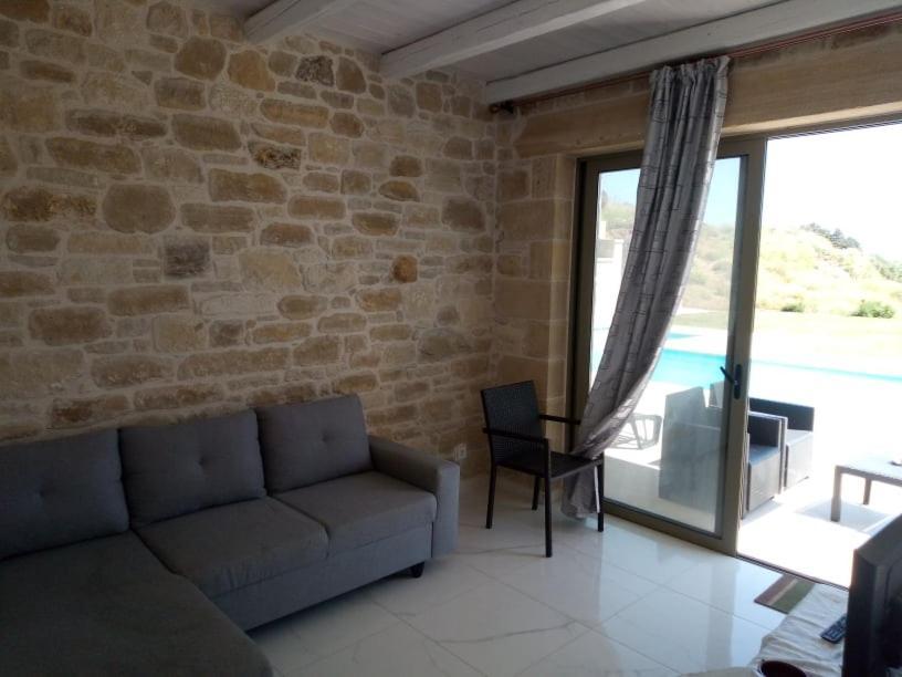 Villa Stylianos And Studios Kissamos Bagian luar foto